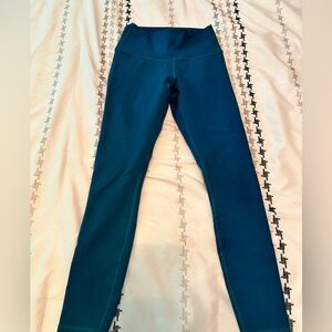 women’s powerhold fabletics leggings